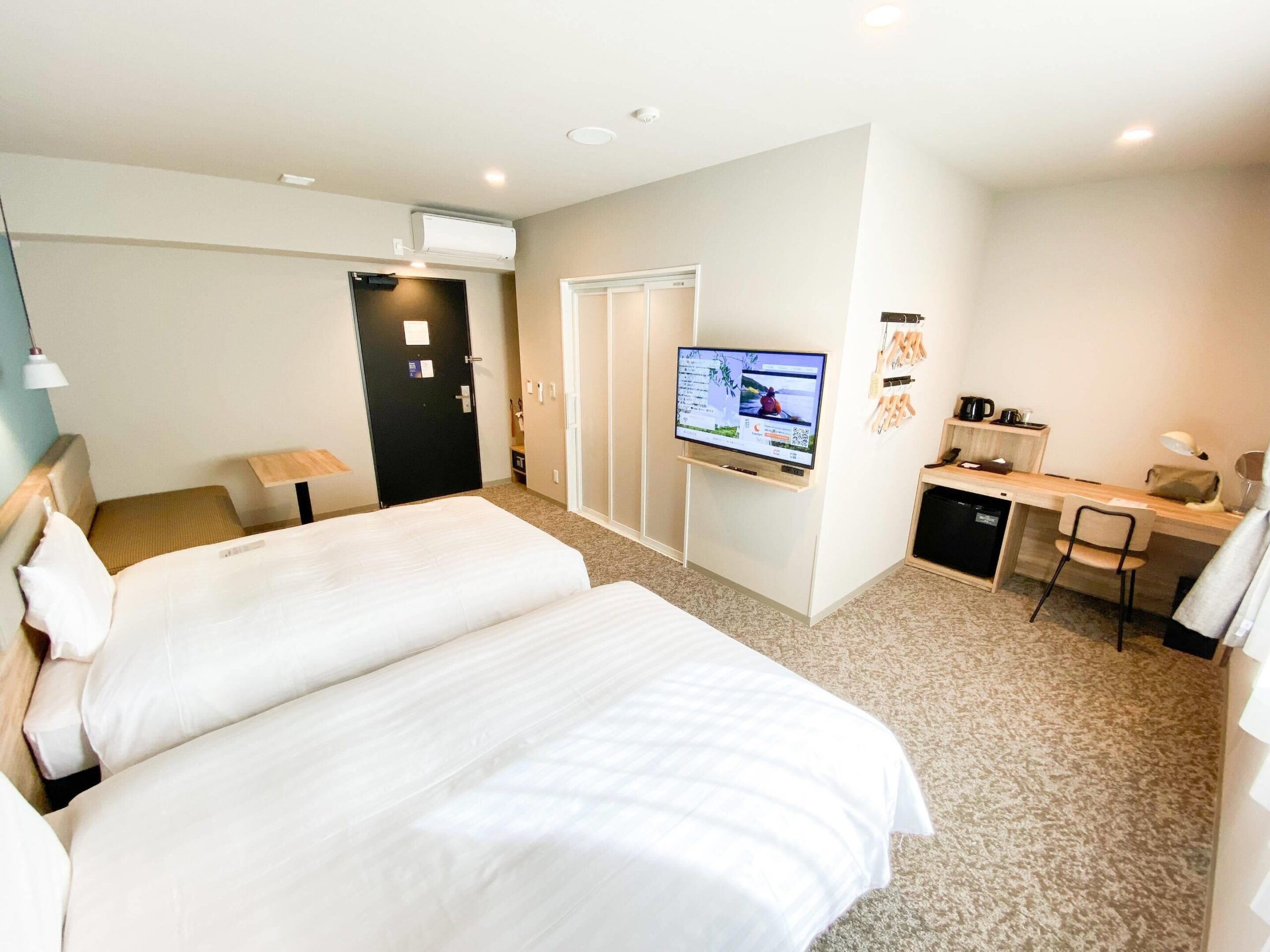Stay at Comfort Hotel Takamatsu - Recommended Hotels in Ritsurin Garden