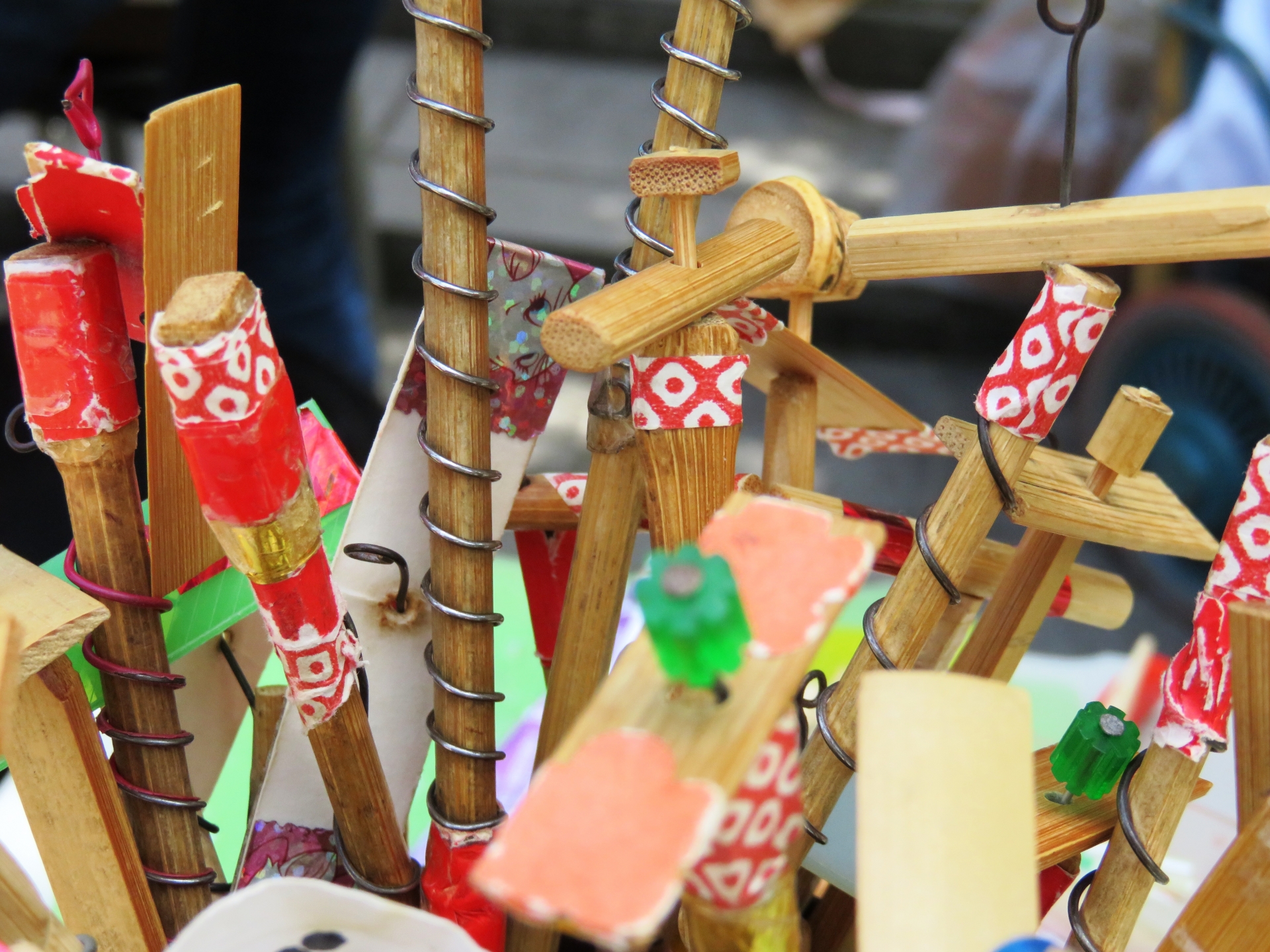 Stop Buying Plastic Magnets and Start Splitting Bamboo - Horospo Guide