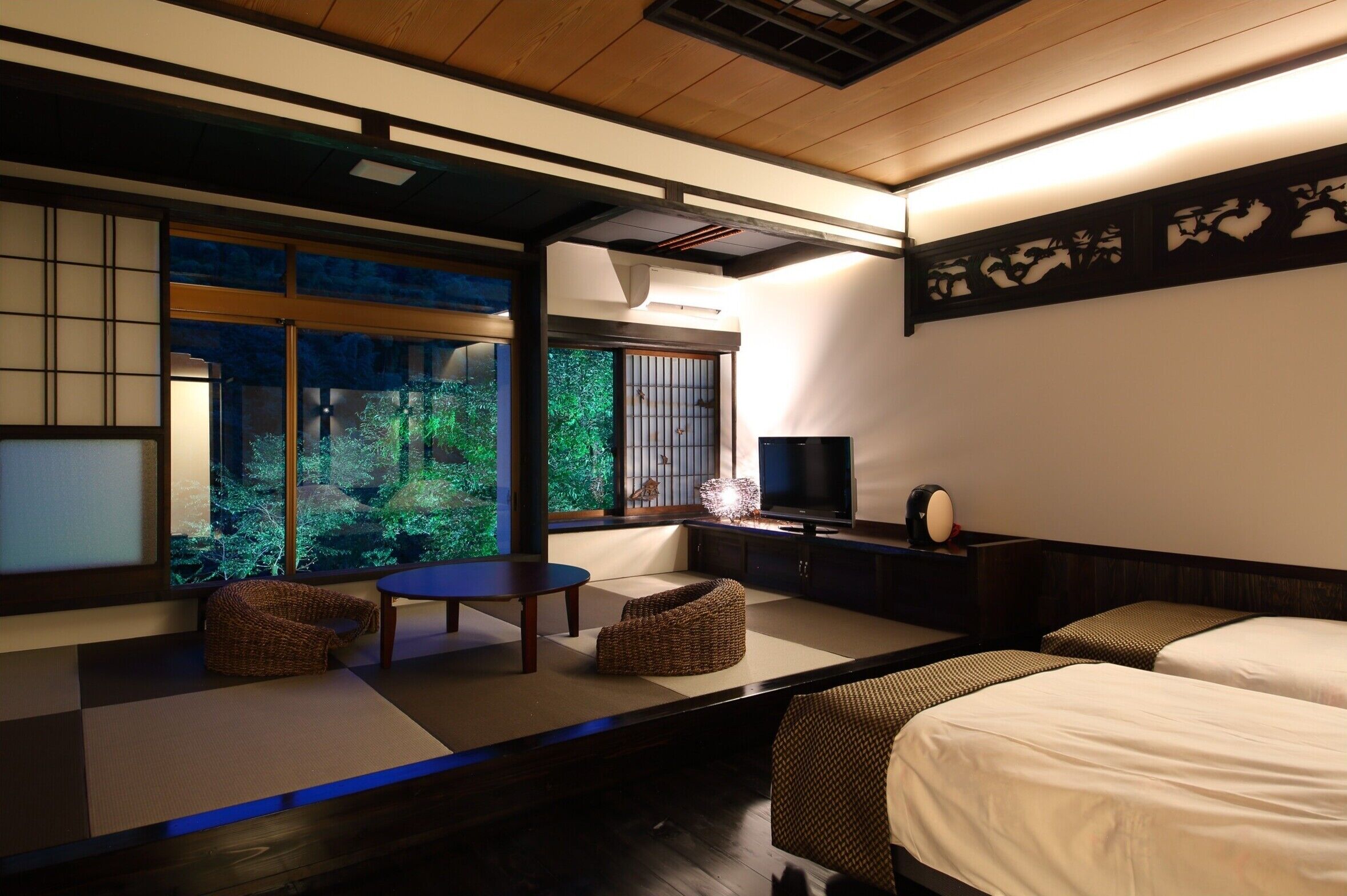 Stay at Furuyu Onsen Kakureisen - Recommended Hotels in Yoshinogari Park