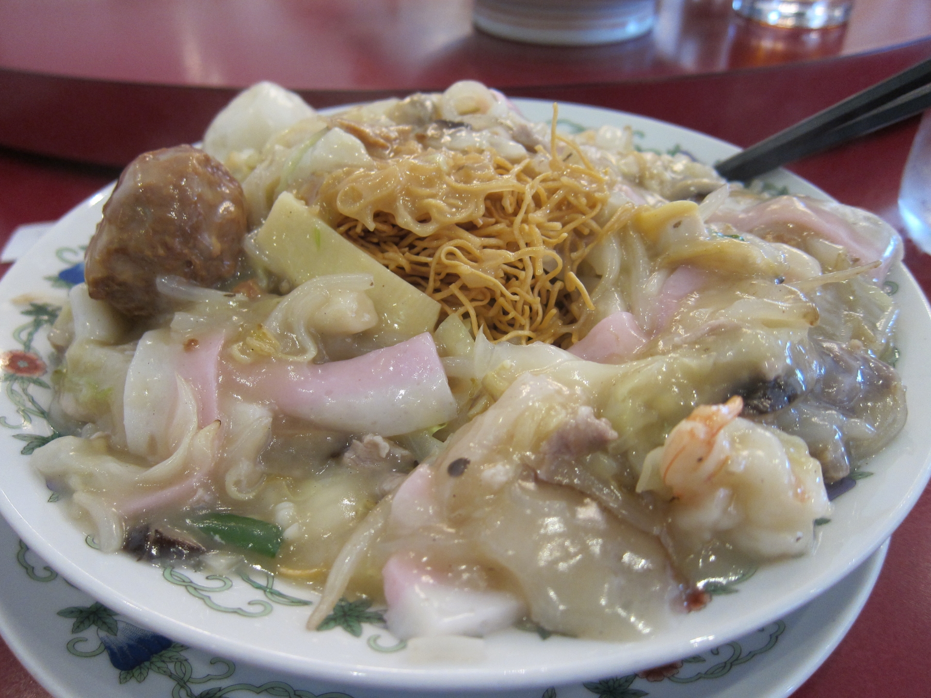 Famous Local Specialty: Sara Udon in Glover Garden