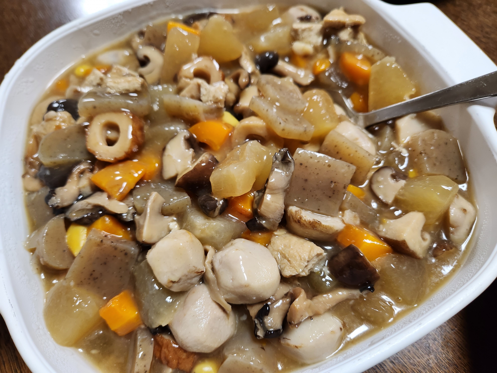 Famous Local Specialty: Noppe Stew in Hakusan Park