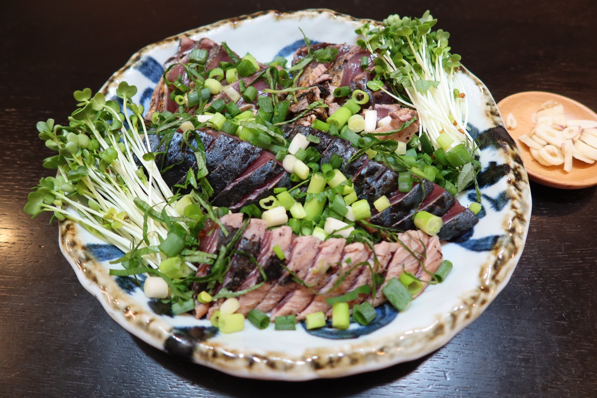Famous Local Specialty: Katsuo no Tataki (Straw-Seared Bonito) in Hirome Market