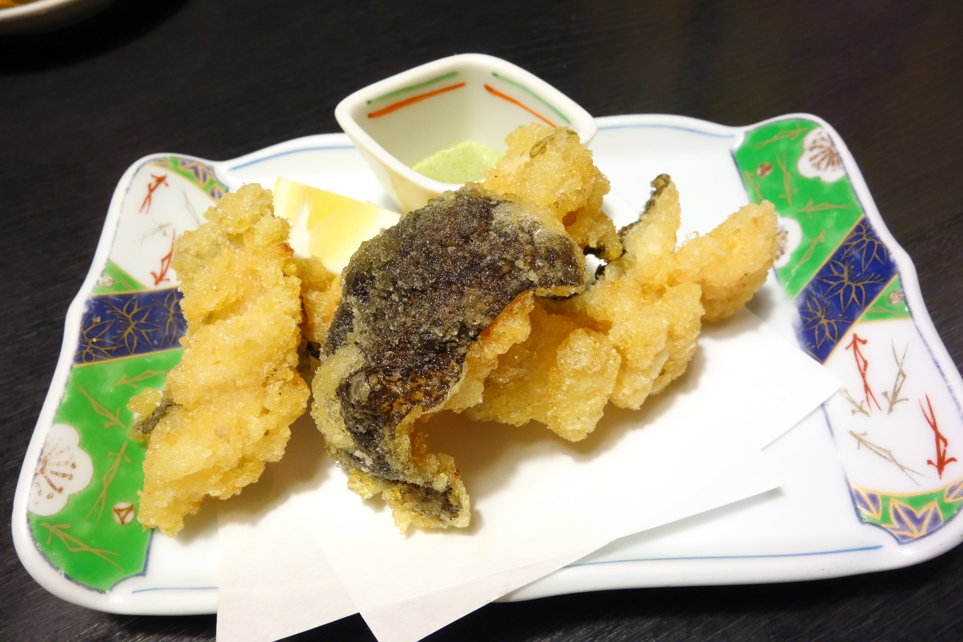 Famous Local Specialty: Utsubo no Karaage (Fried Moray Eel) in Hirome Market