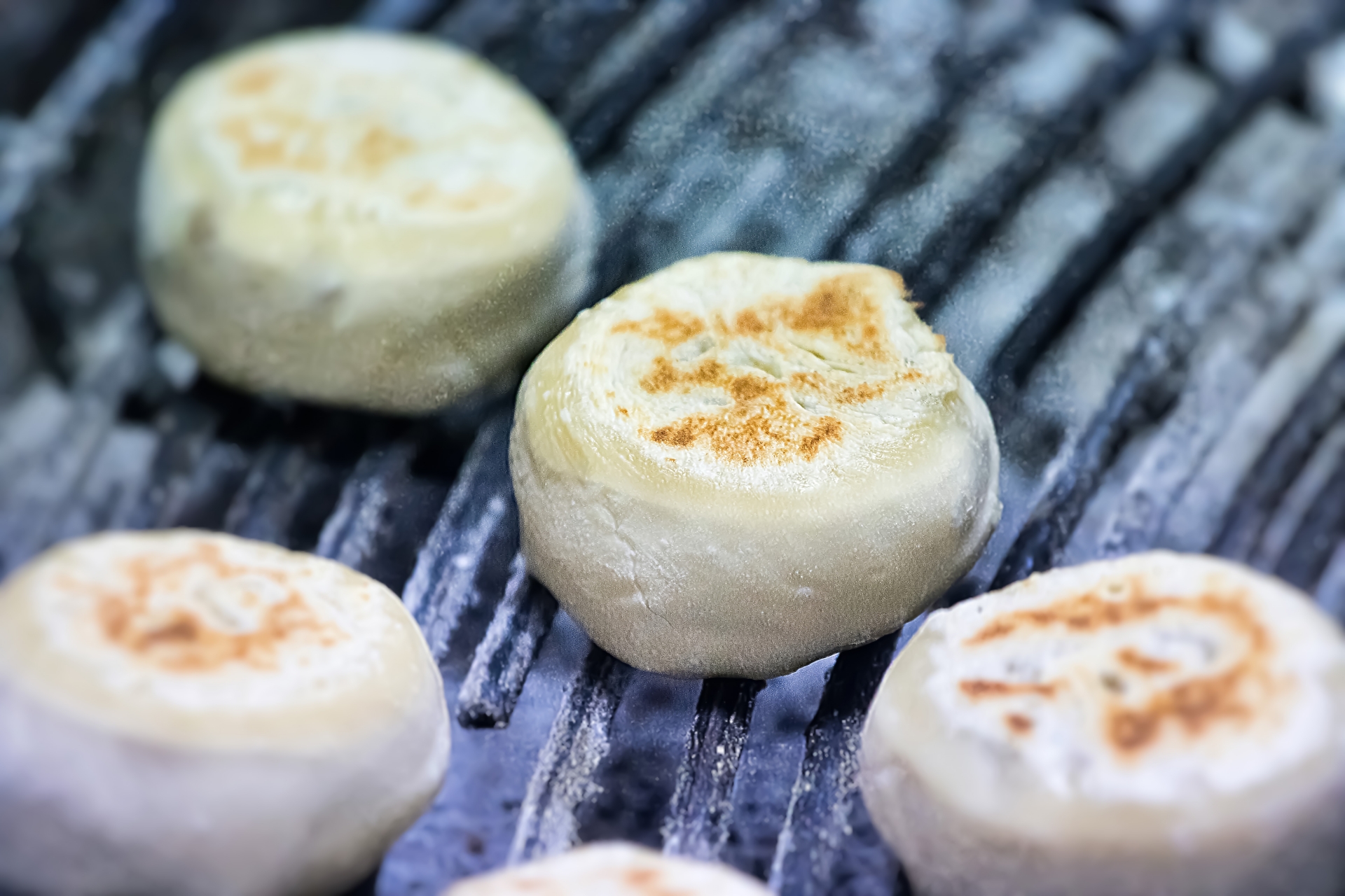 Famous Local Specialty: Miso-Glazed Oyaki Dumplings in Jigokudani Monkey Park
