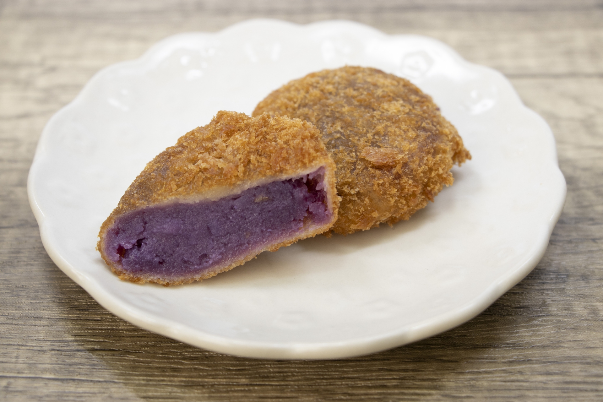 Famous Local Specialty: Purple Sweet Potato Croquette in Kamakura Komachi-dori