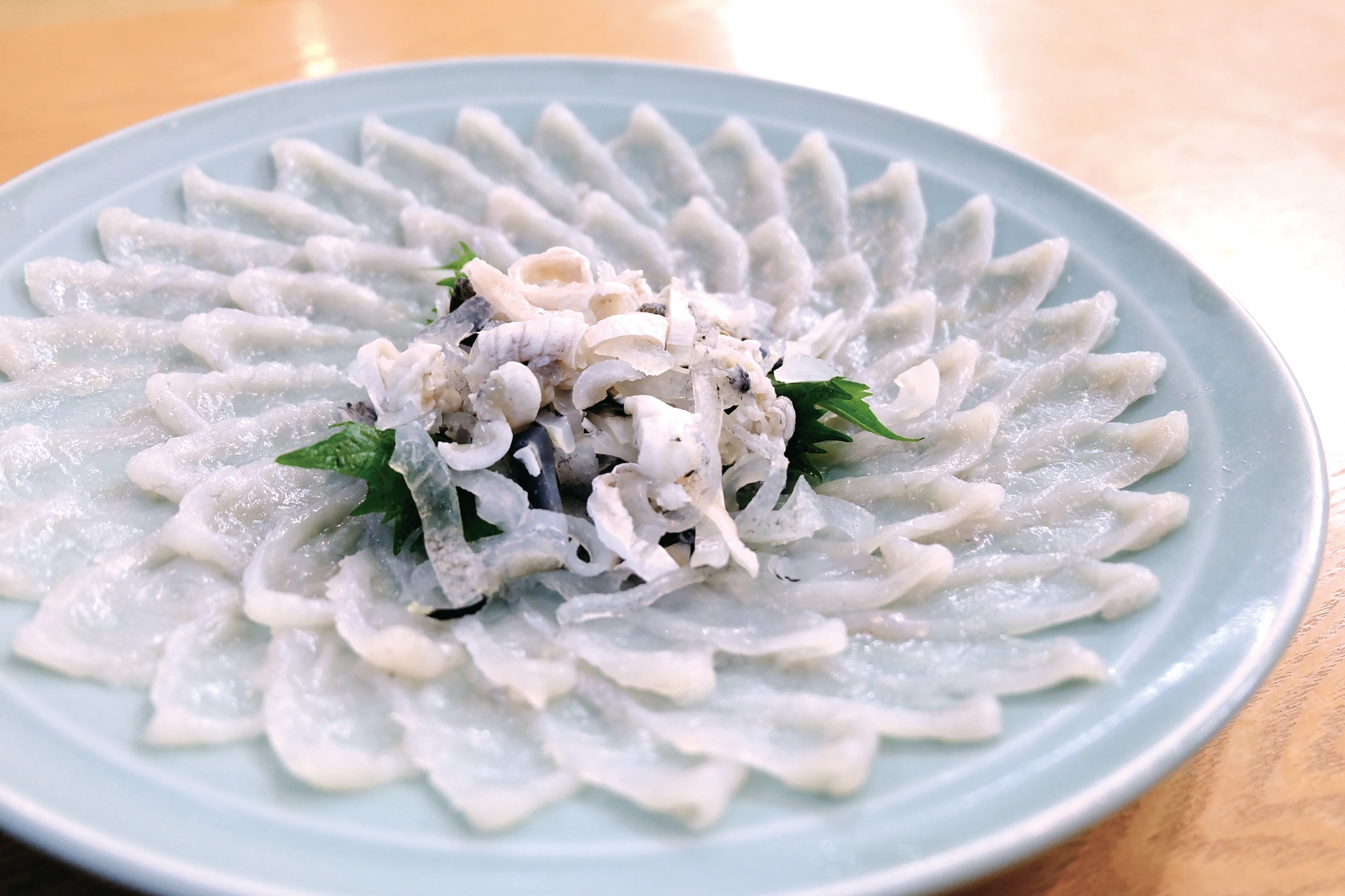 Famous Local Specialty: Shimonoseki Fugu (Pufferfish) Sashimi in Motonosumi Shrine