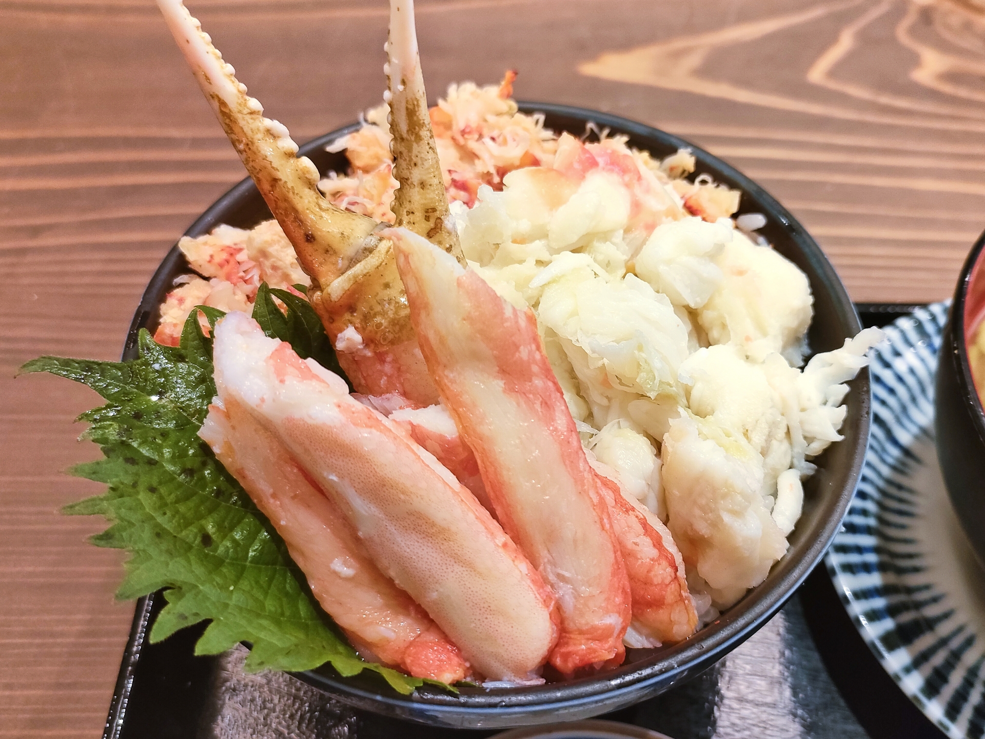 Famous Local Specialty: Premium Kaisen-don (Seafood Bowl) in Nijo Market