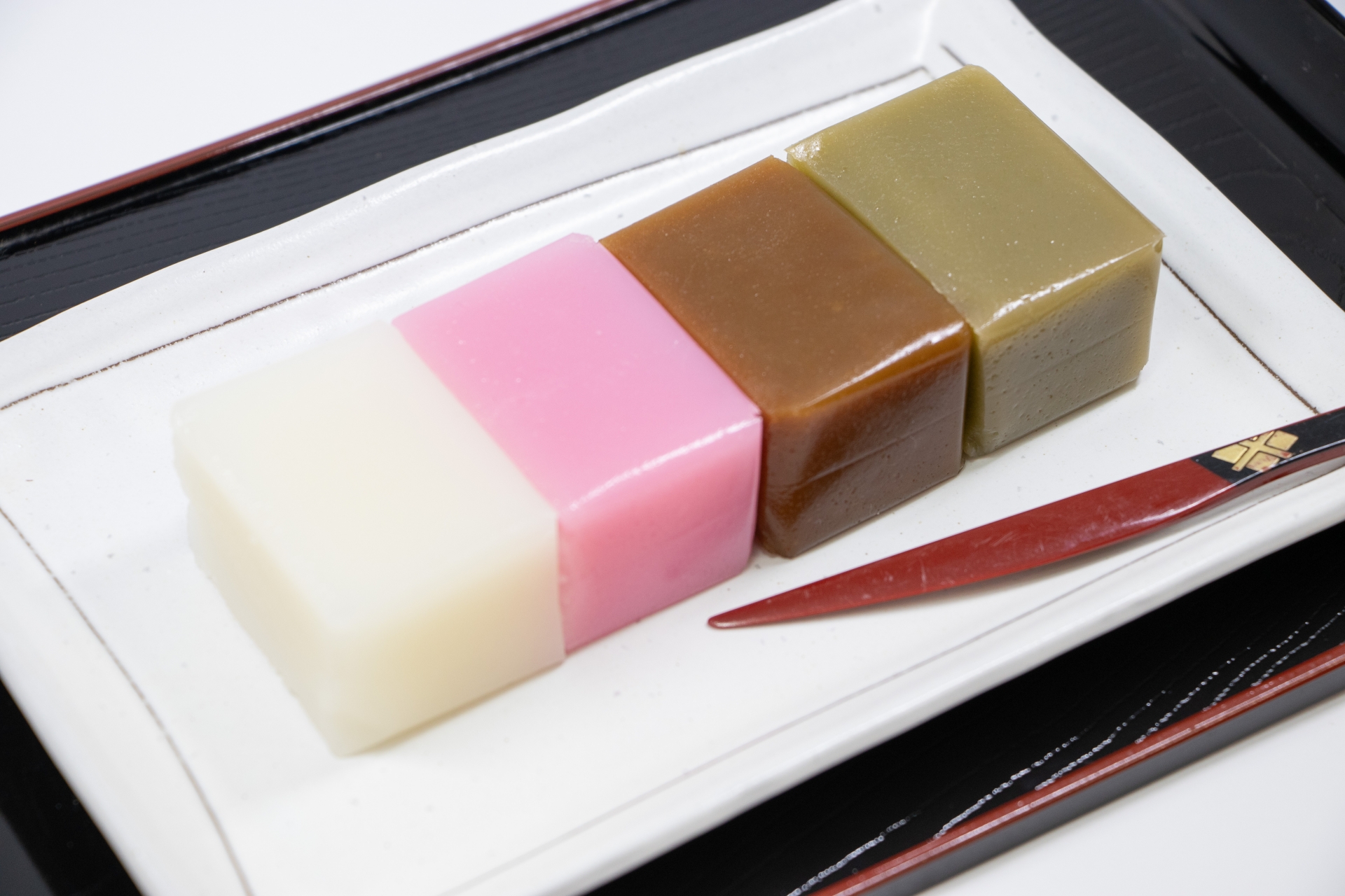 Famous Local Specialty: Osu Uiro (Steamed Rice Cakes) in Osu Kannon