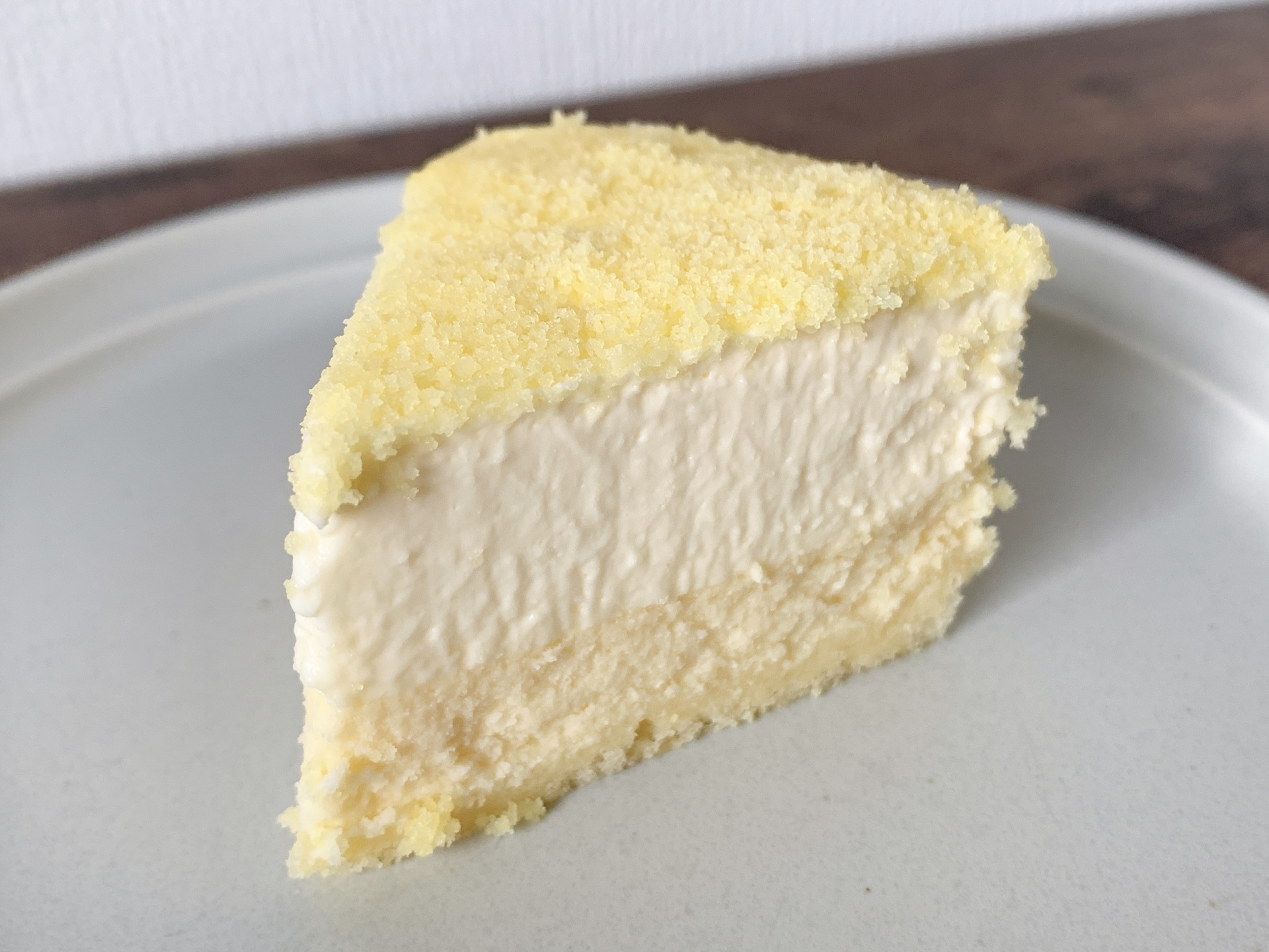 Famous Local Specialty: LeTAO Double Fromage in Otaru Canal