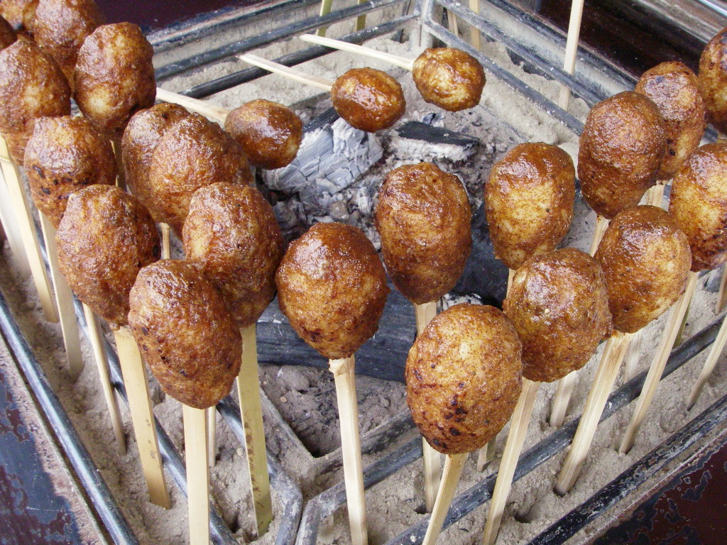 Famous Local Specialty: Shingoro (Perilla Miso Rice Skewers) in Ouchi-juku