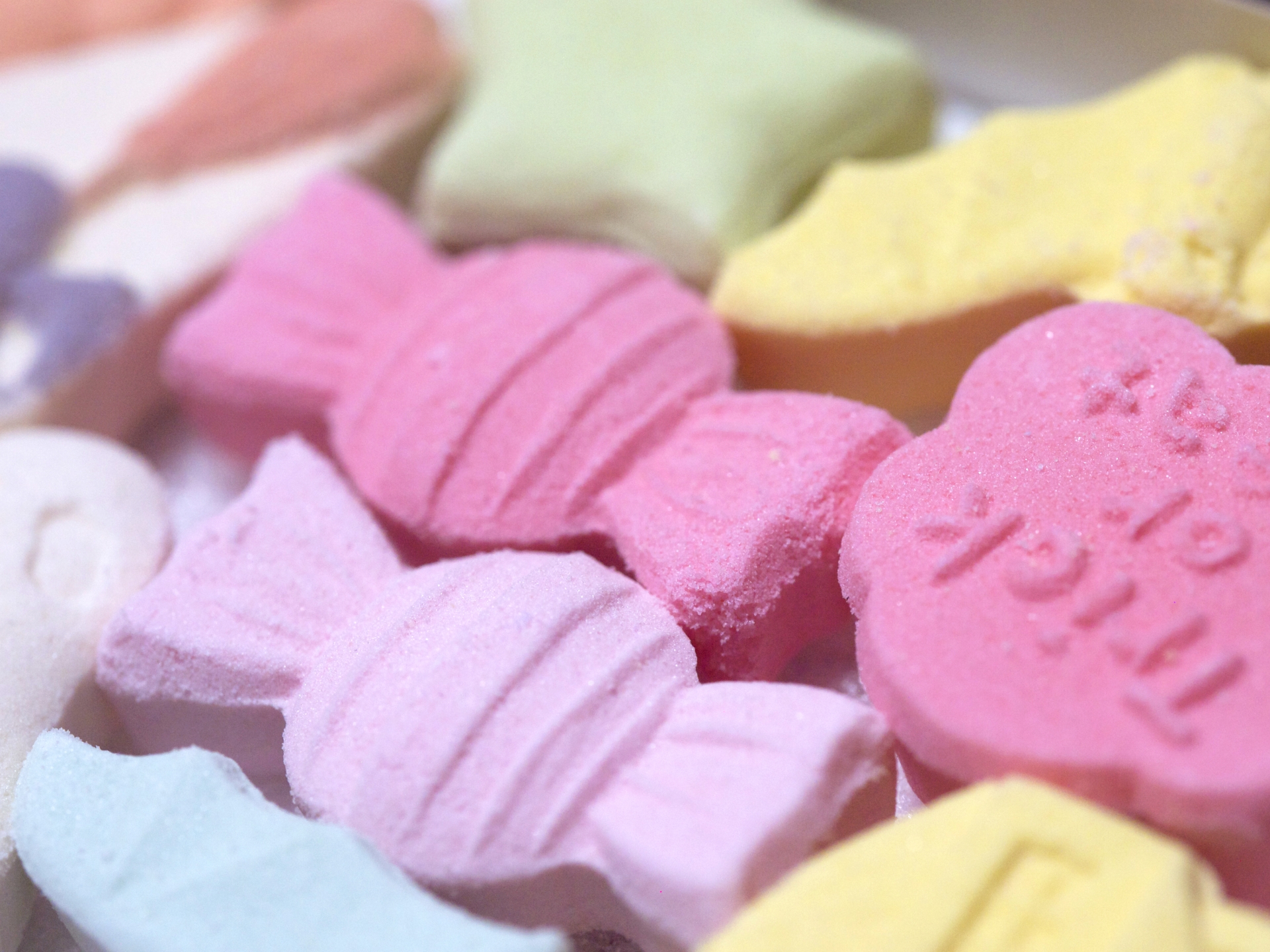 Famous Local Specialty: Wasanbon Sugar Sweets in Ritsurin Garden