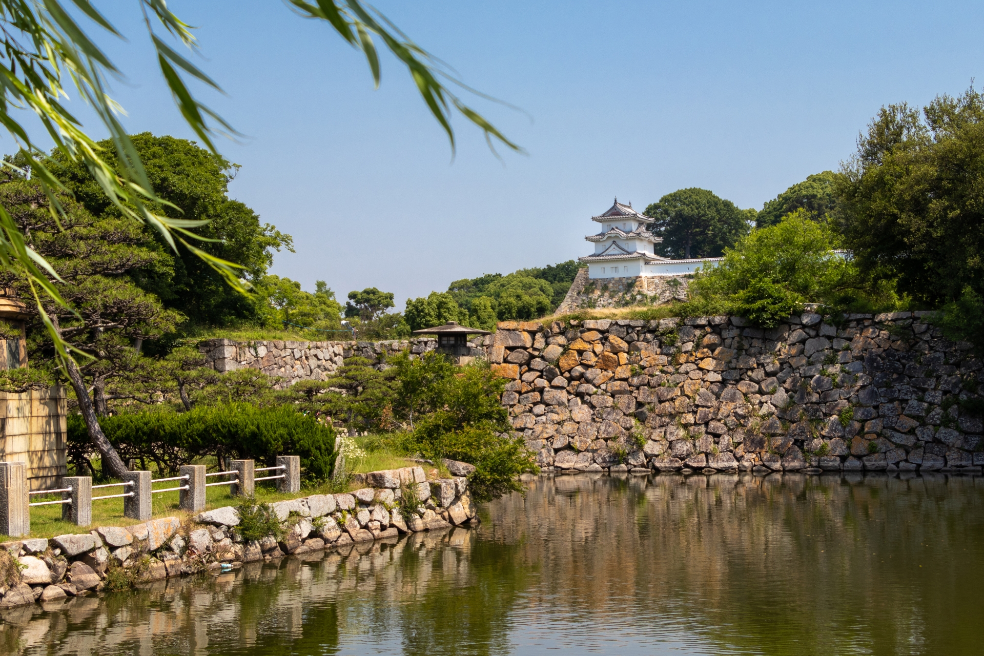 Where History Whispers to the Sea: The Timeless Allure of Akashi Park - Japan Travel Guide | HOROSPO