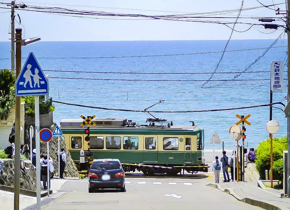 Atmospheric view of Kamakura City - Japan Travel Guide