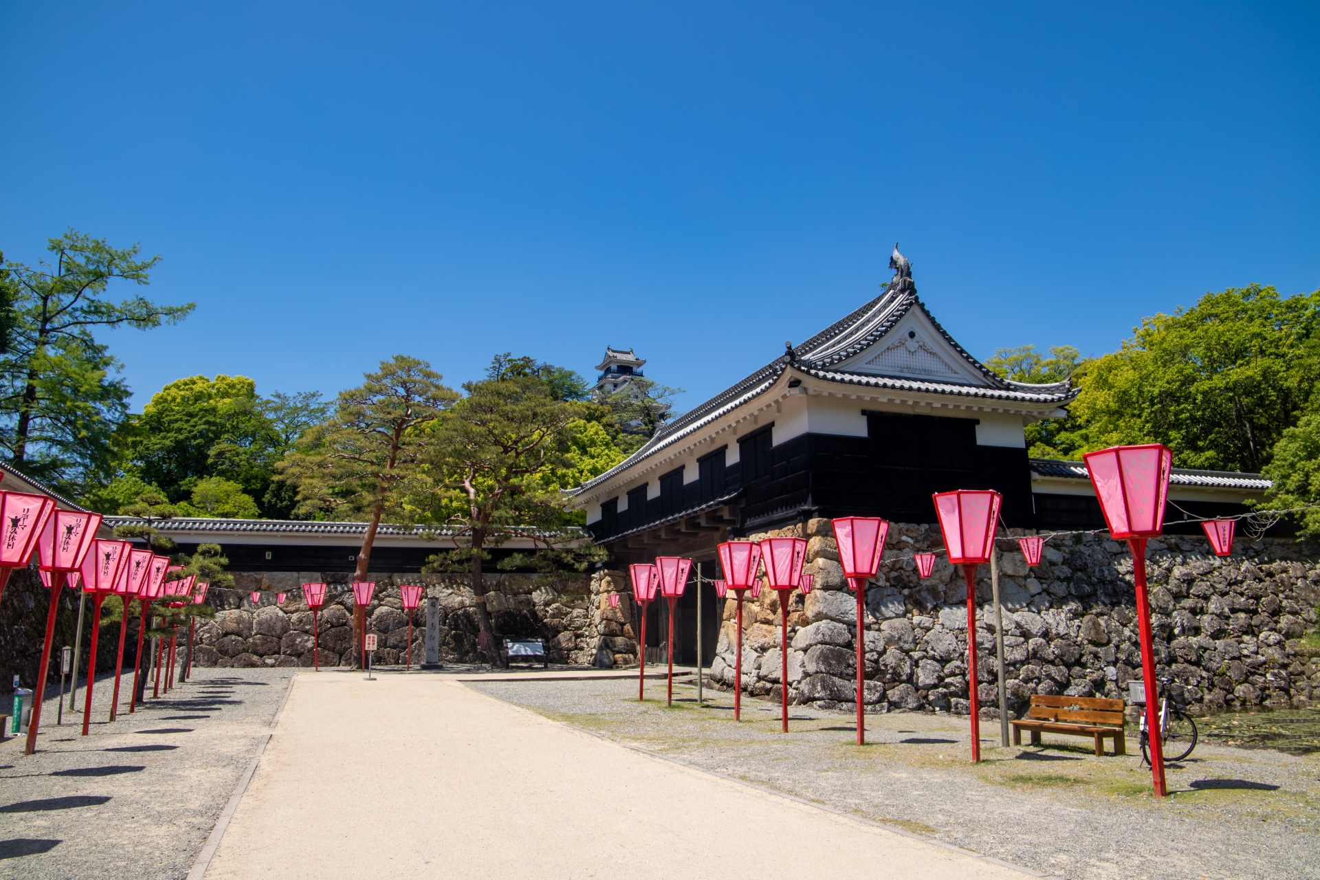 Atmospheric view of Kochi Castle, Kochi - Japan Travel Guide