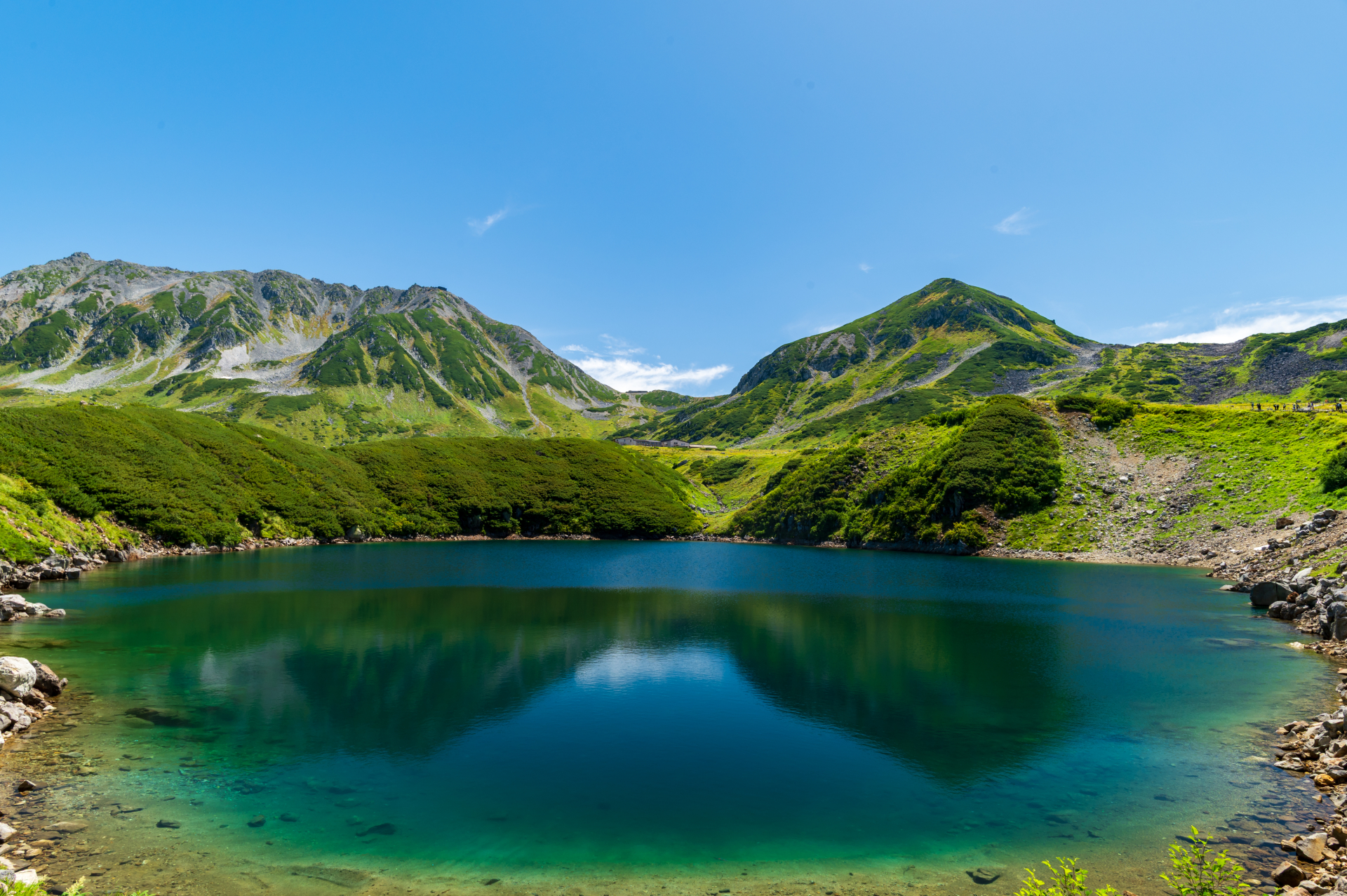 Beyond the Clouds: A Spiritual Ascent of the Tateyama Alpine Route - Japan Travel Guide | HOROSPO