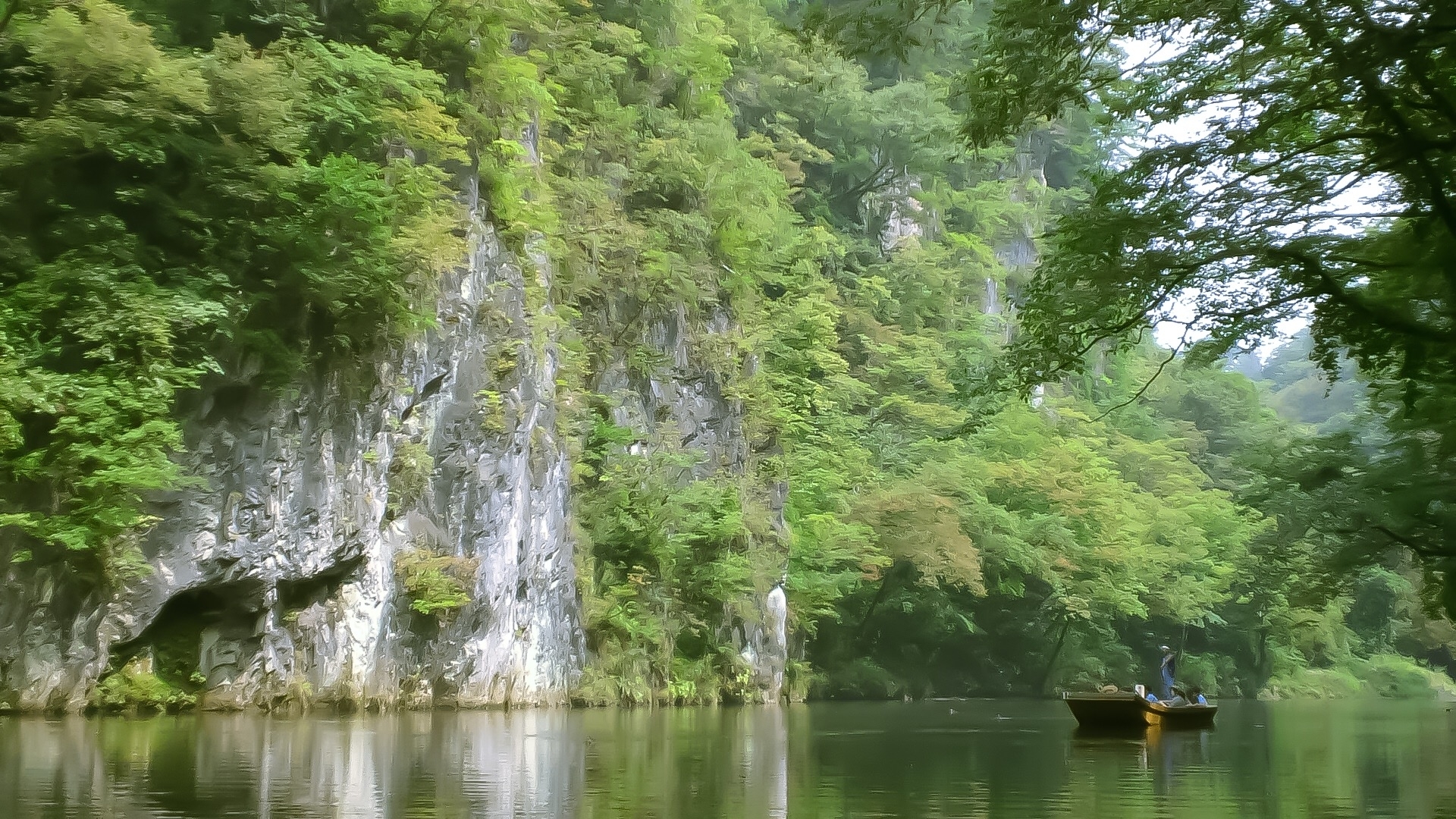 The Satetsu River Boat Procession - Best things to do in Geibikei Gorge