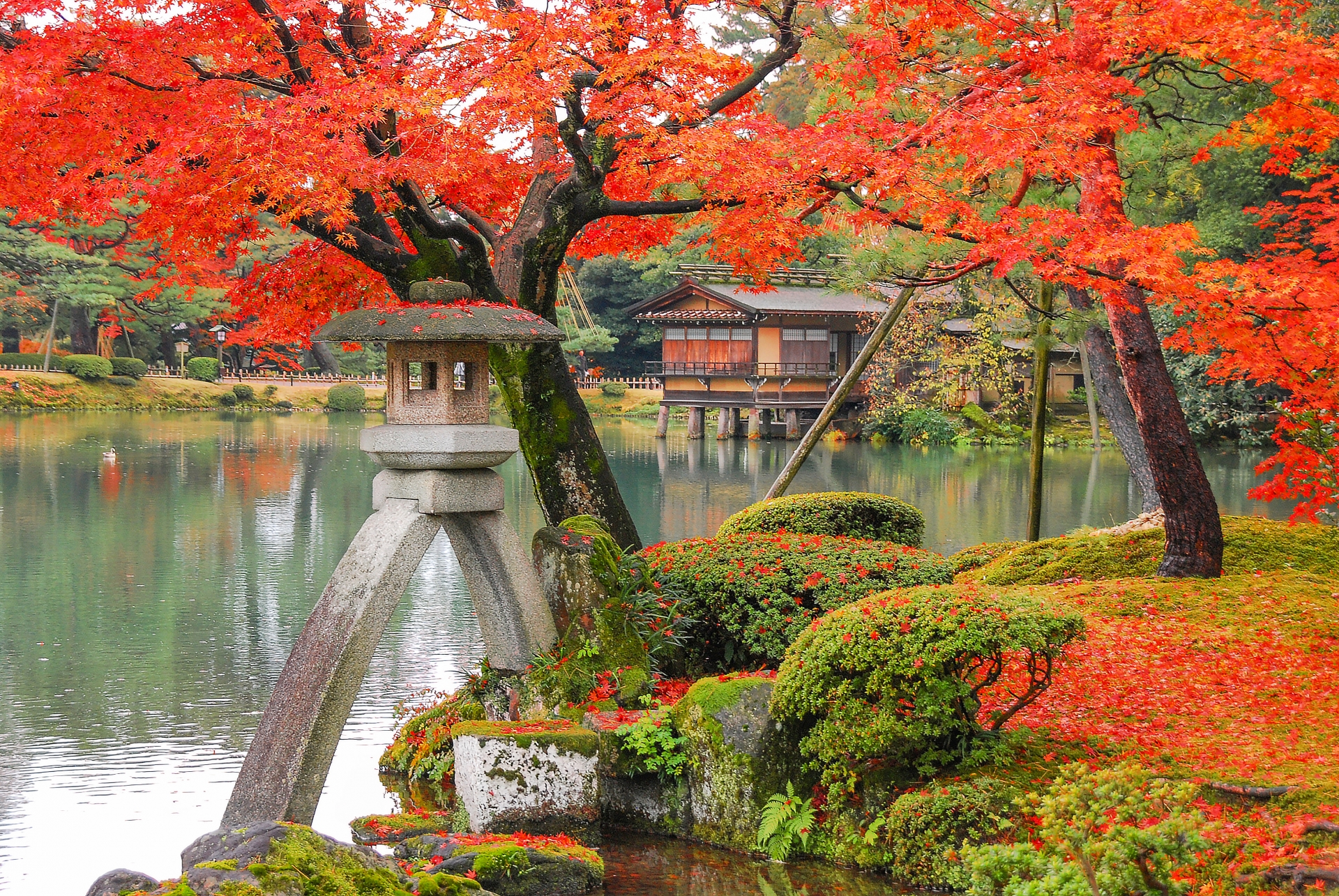 Kotoji-toro Lantern - Best things to do in Kenrokuen Garden