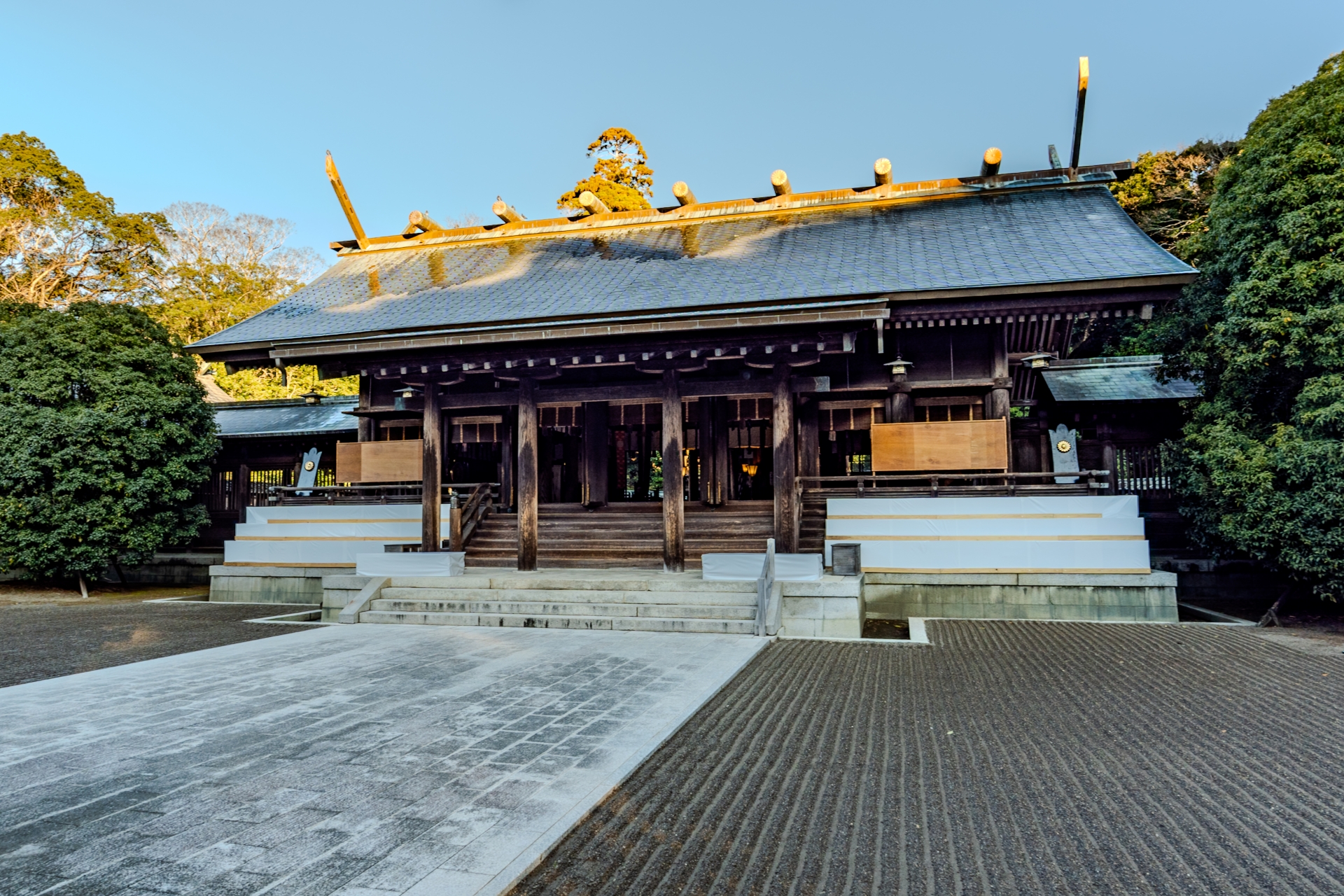 The Main Sanctuary (Honden) - Best things to do in Miyazaki Shrine