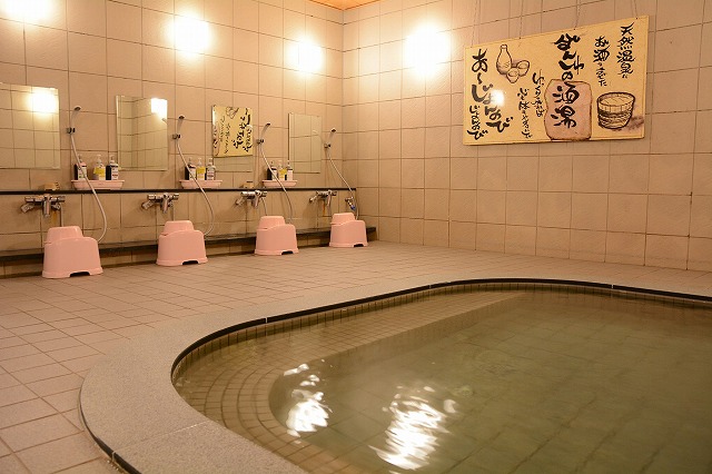Sake-buro (The Sake Bathing Spa) - Best things to do in Ponshukan Sake Museum