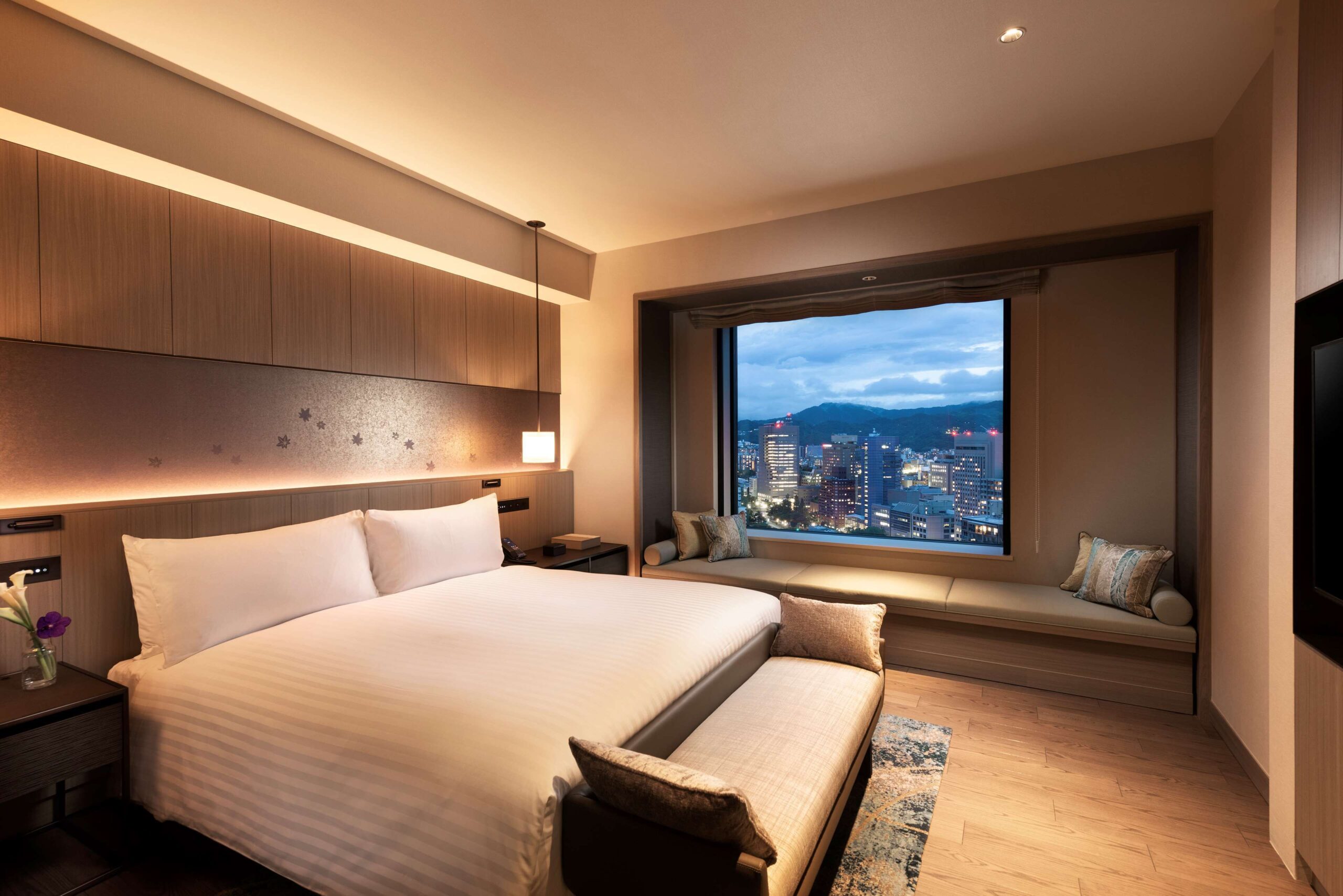 Stay at Hilton Hiroshima - Recommended Hotels in Okonomimura