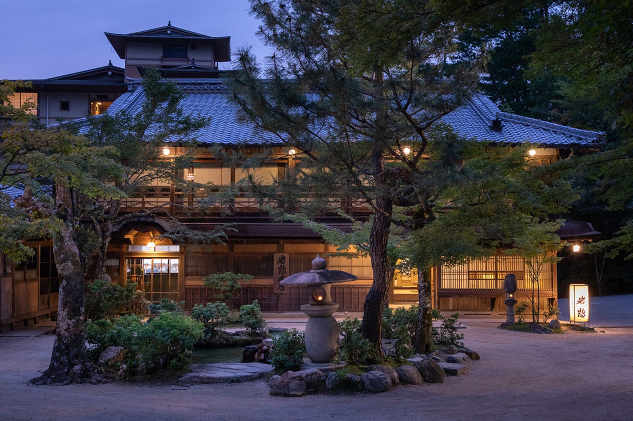 Stay at Iwaso - Recommended Hotels in Miyajima Island
