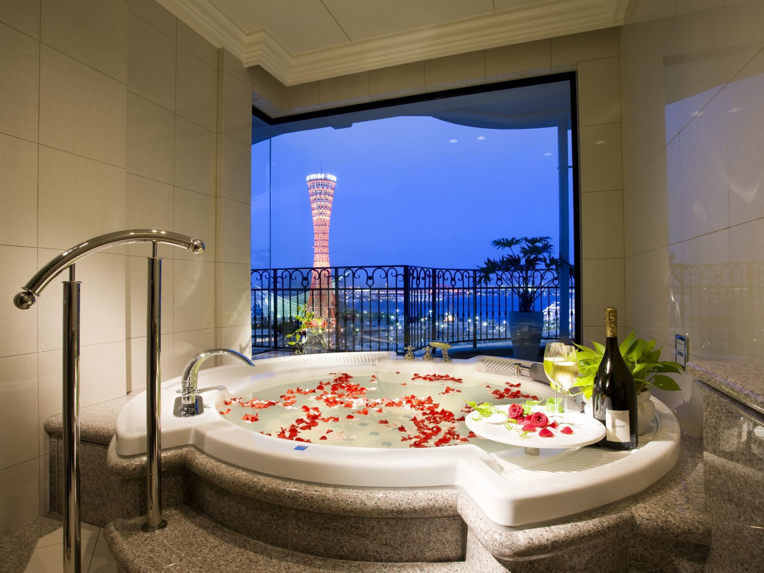 Stay at Hotel La Suite Kobe Harborland - Recommended Hotels in Kobe Harborland