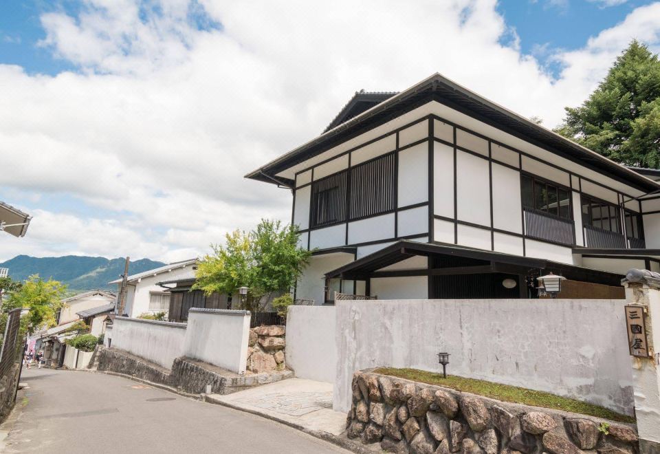 Stay at Miyajima Guest House Mikuniya - Recommended Hotels in Miyajima Island