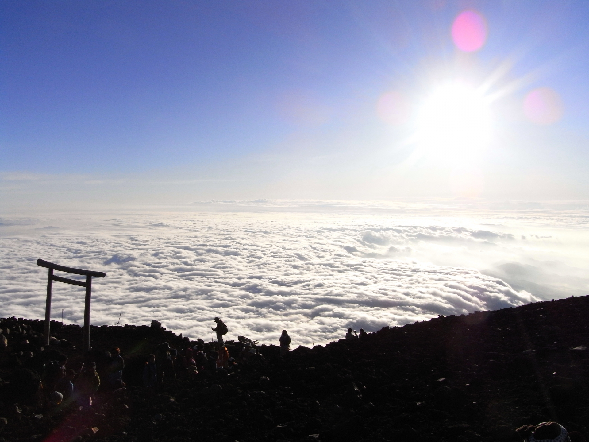 Mastering Mount Fuji 2026: Navigating New Entry Caps and Mandatory Fees