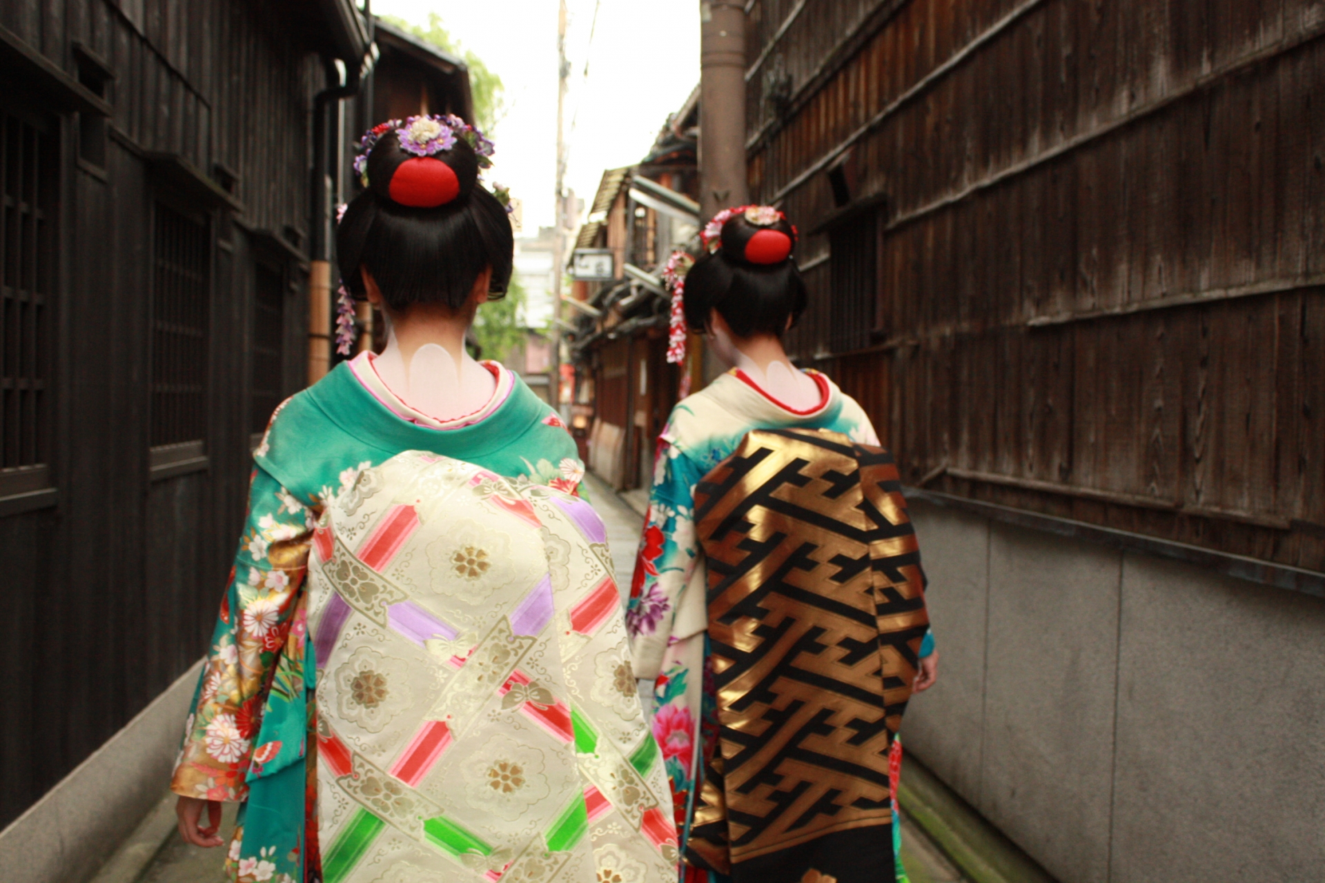 Why I Stopped Snapping Photos in Gion: My 2025 Secrets to Ethical Travel
