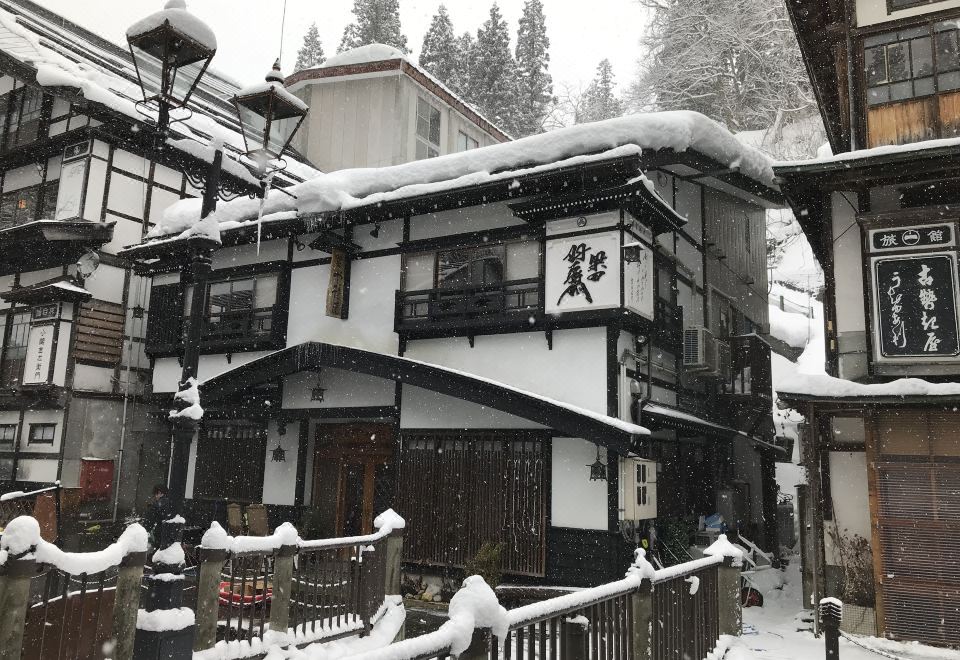 Stay at Yanada-ya - Recommended Hotels in Ginzan Onsen